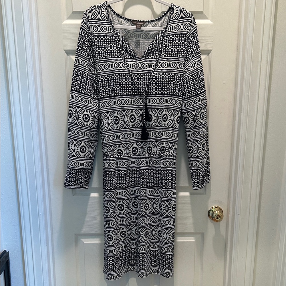 Tommy Bahama Black & White, Tassels, long sleeved Dress size Large